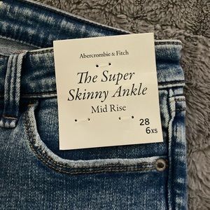 A&F Jean super skinny ankle cut